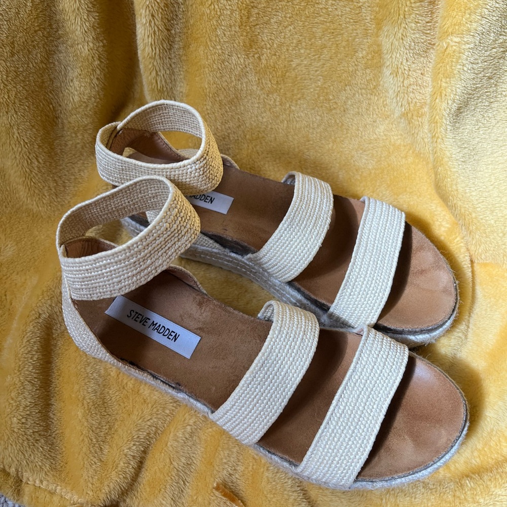 Steve Madden Women's Kimmie Wedge Sandal-so comfortable